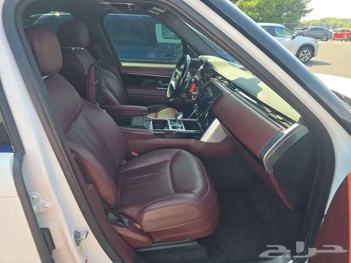 2023 Land Rover Range Rover SE 13