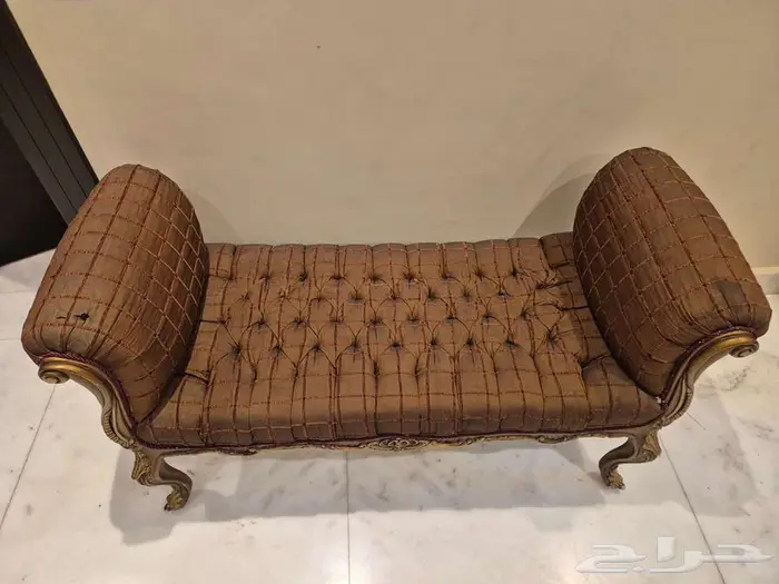 للبيع اريكه خشب 4