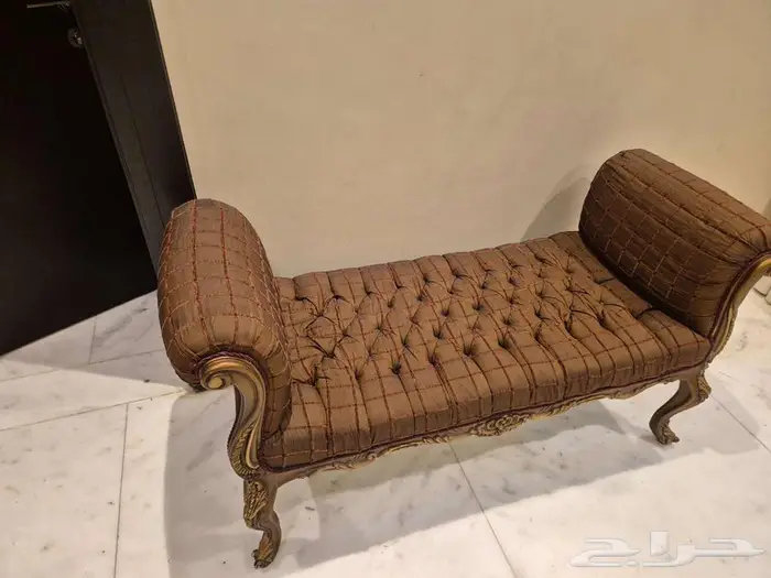 للبيع اريكه خشب 3