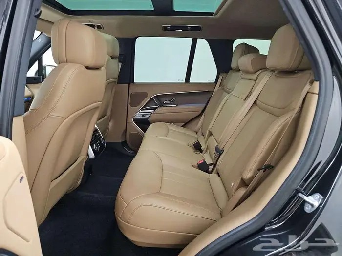 2023 Land Rover Range Rover SE عرض مميز 12