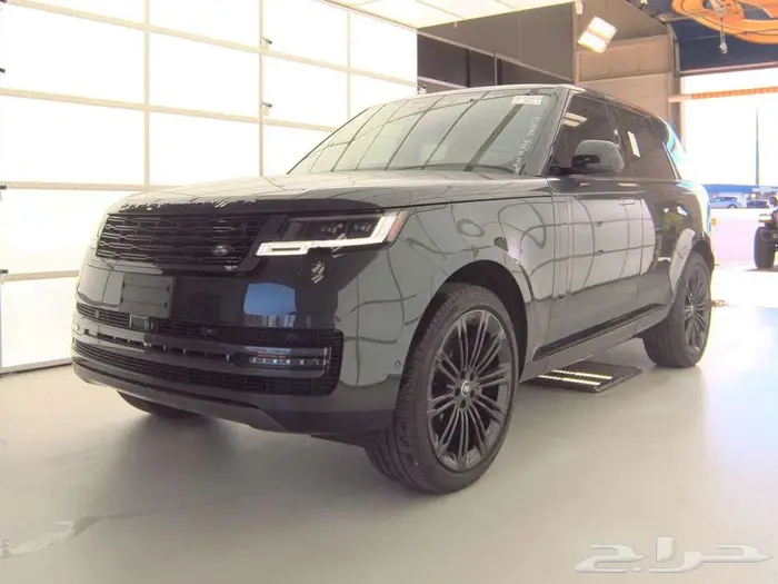 2025 Land Rover Range Rover SE 0