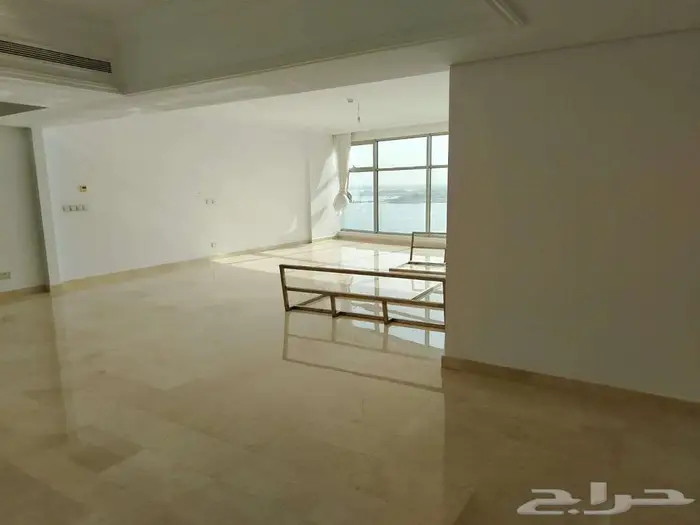 شقة فاخرة في ابراج الفارسي ابحر للبيع 1