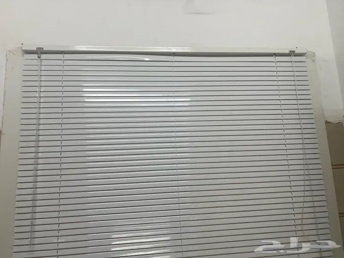 Pendant light and painting   carpet 8