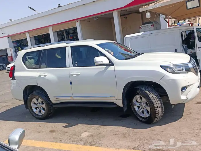 برادو 2018 نظيف للبيع 3