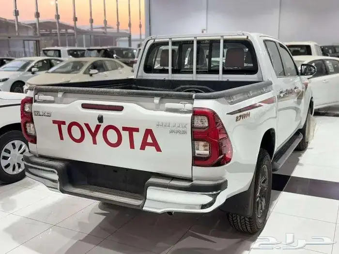 هايلوكس غمارتين اوتوماتيك بنزين فل كامل بريمي 2025 مفتاح 4