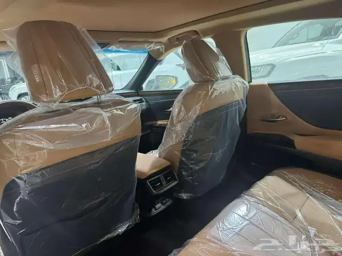 لكزس ES 350 بريمي CC بانوراما بروجيكتر 2025 اللون ابيض 22