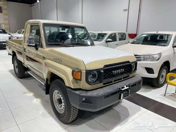 تويوتا شاص سلق بريمي قير اتوماتيك بنزين دفلك 2025 فل كامل 1