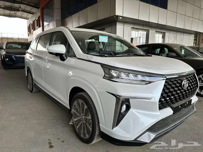 تويوتا فيلوز 2025 فل بافضل الاسعار 12