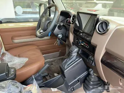 تويوتا شاص بنزين 2025 فل كامل رفرف سعودي index