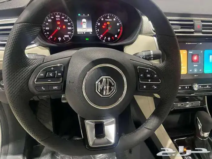 ام جي 5 الشكل القديم موديل 2025 أبيض -فضى -أسود 11