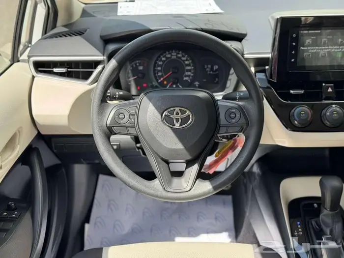 كورولا 2025   فئات XLI 2.0 و 1.5 بجميع أنواعها 16