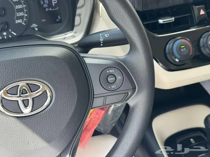 كورولا 2025   فئات XLI 2.0 و 1.5 بجميع أنواعها 20