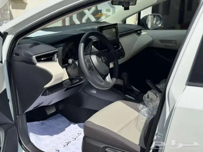 كورولا 2025   فئات XLI 2.0 و 1.5 بجميع أنواعها 17