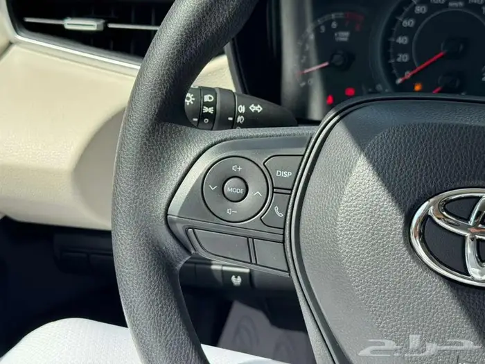 كورولا 2025   فئات XLI 2.0 و 1.5 بجميع أنواعها 21