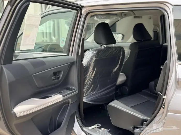 تويوتا فيلوز GLX 2025 ( بالنقد - التقسيط ) . 24