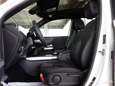 مرسيدس GLB200 AMG 2022 ابيض داخل اسود index