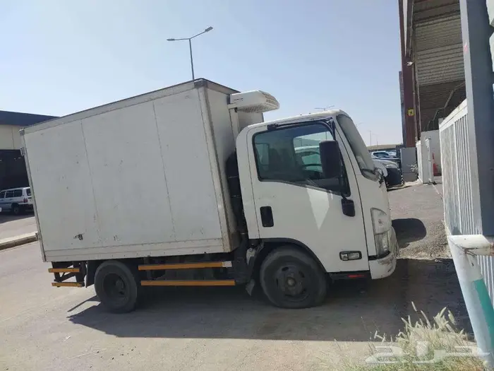 ايسوزو ديانا2016 ثلاجه نظيف بودي ومحركات وكاله ب 72.000ريال 2