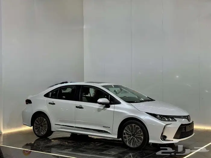 تويوتا كورولا 2.0 فتحت سقف 2025 0