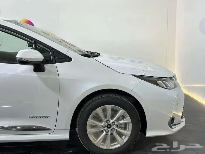 تويوتا كورولا 2.0 مطور 2025 4