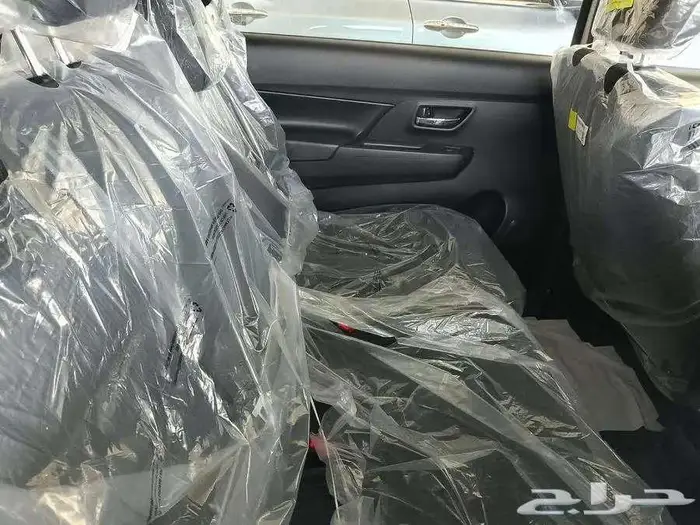 سوزوكى ارتيجا ستاندر 2025 4