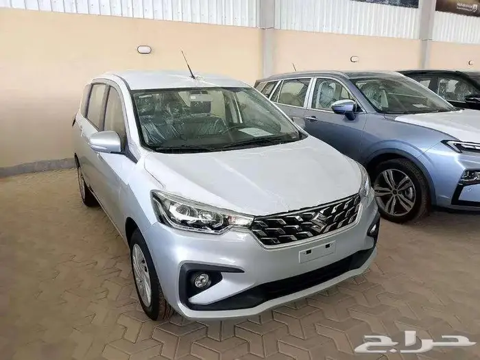 سوزوكى ارتيجا ستاندر 2025 1