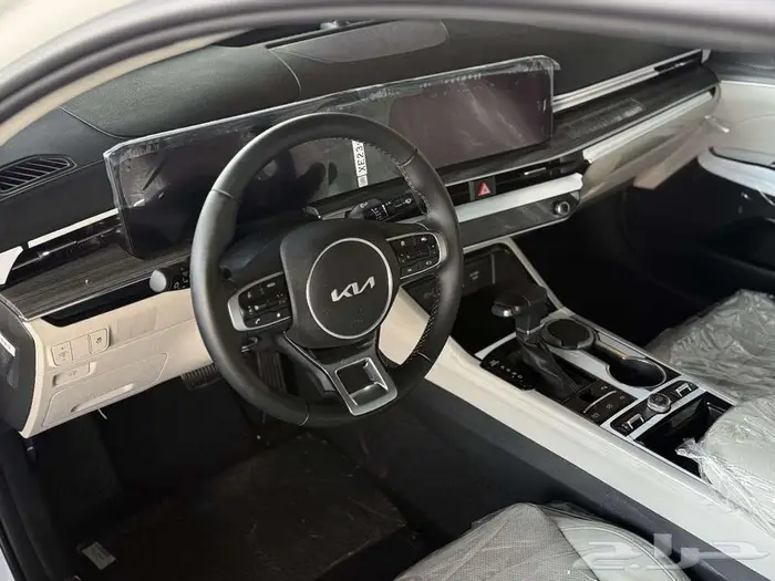 كيا K5 الان بسعر حصري وعرض لايكرر لدى سيفنز 8