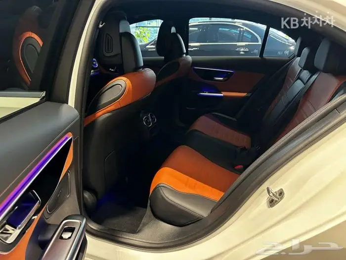 مرسيدس C200 AMG 2025 فل كامل بانوراما 11