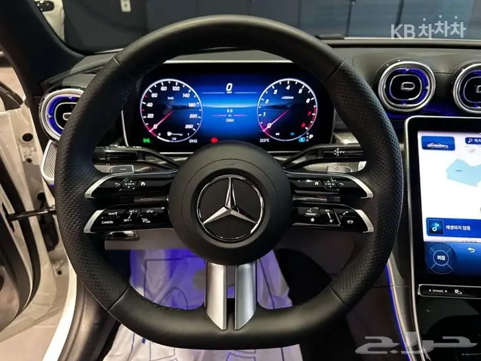 مرسيدس C200 AMG 2025 فل كامل بانوراما 7