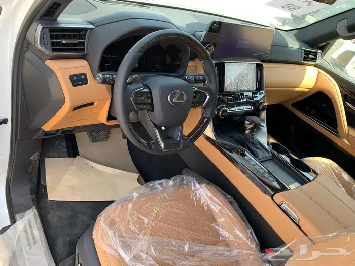 لكزس-LX600 BB -بريمي 2025 10