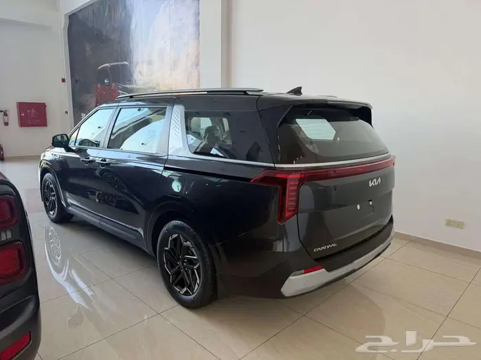 KIA - CARNIVAL - GL - 2025 3