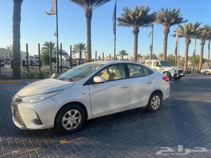 2022 تويوتا يارس 12