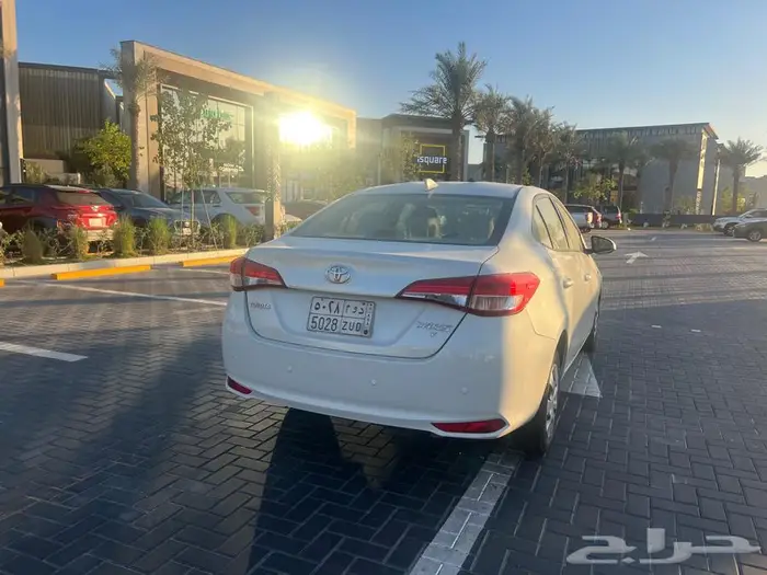 2022 تويوتا يارس 14