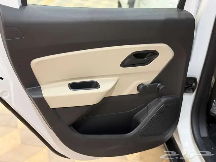 بقسط يبدأ من 952 ريال احصل على رينو داستر ستاندر 2025 7