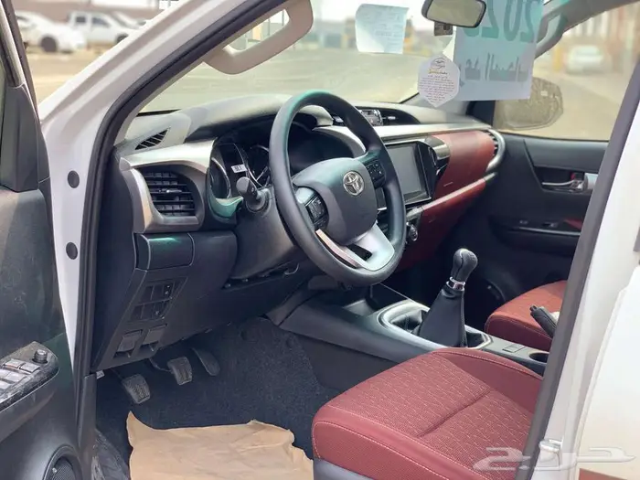 تويوتا هايلكس دبل بنزين جير عايدي 2025 اقل سعر 4