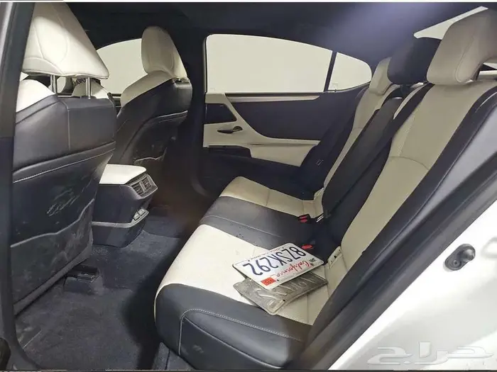 لكزس E350 موديل 2022 17