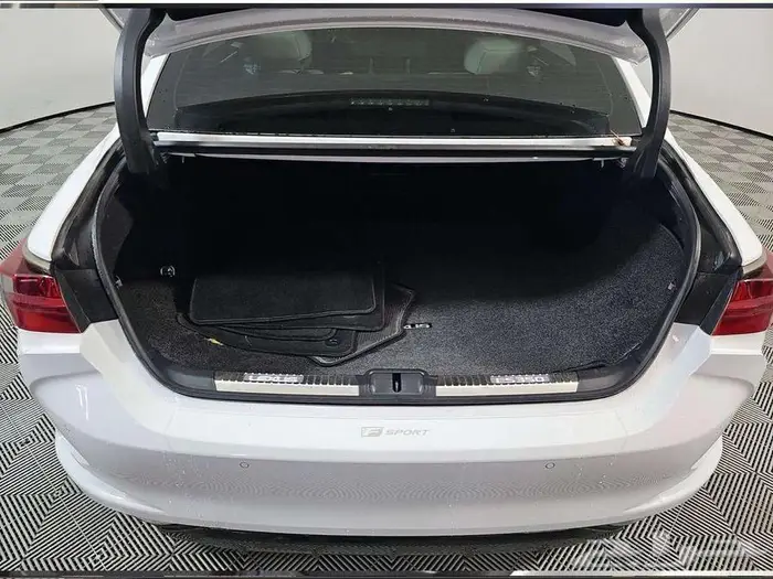 لكزس E350 موديل 2022 5