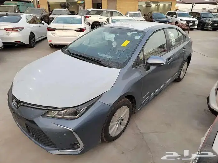 تويوتا كورولا 2025 XLI مطور مكينه 2000 سعودي 0