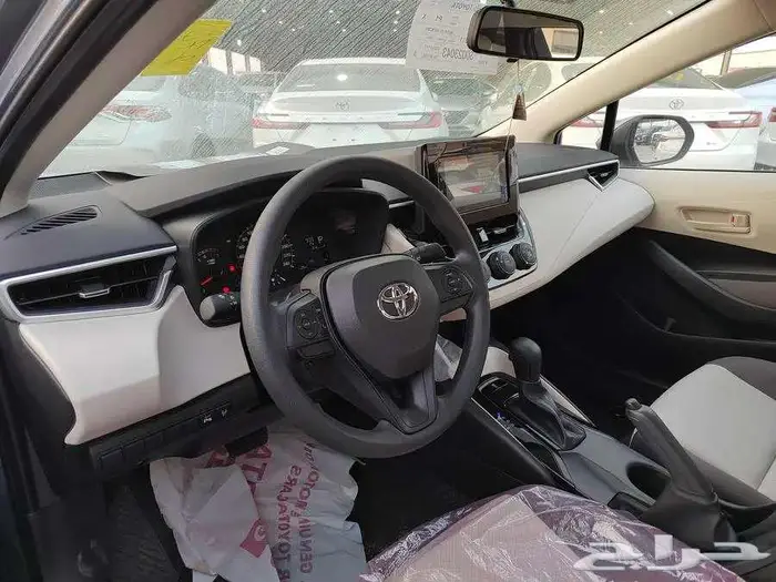 تويوتا كورولا 2025 XLI مطور مكينه 2000 سعودي 4