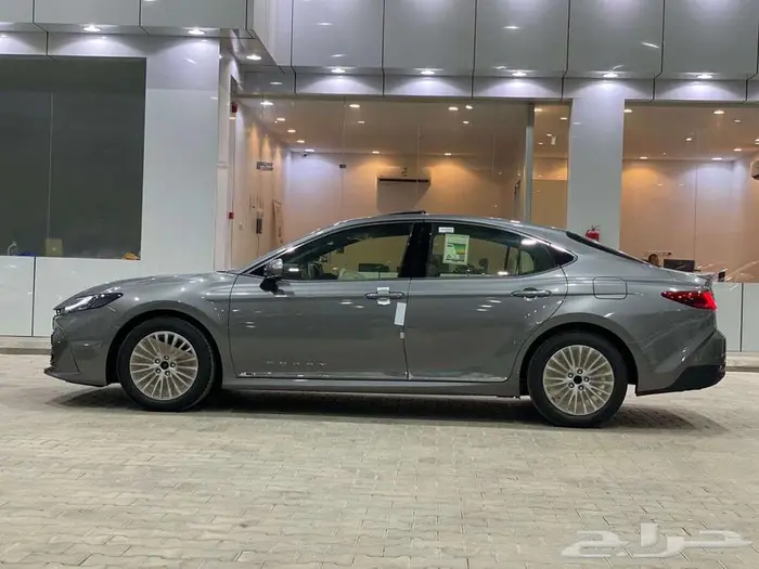 تويوتا كامري LE بنزين 2025 - أقل سعر 3