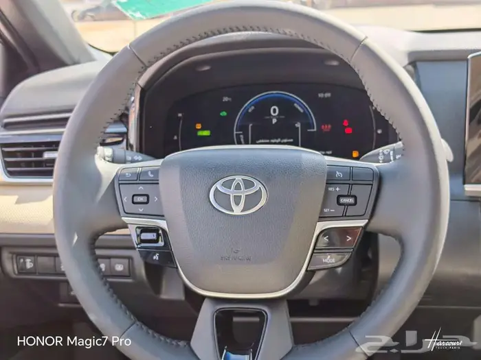 تويوتا كامري LEهايبرد موديل 2025 7