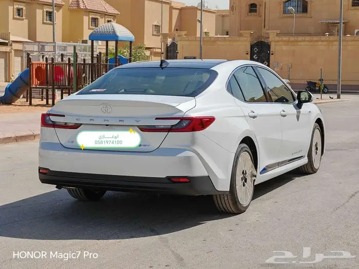 تويوتا كامري LEهايبرد موديل 2025 30