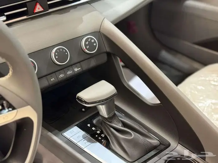 بقسط يبدأ من 1423 ريال احصل علي هيونداي النترا 2.0 سمارت2025 5