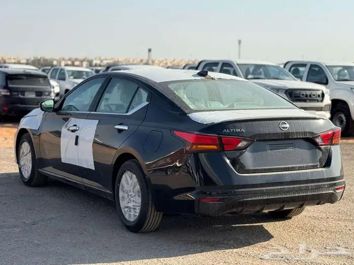 نيسان التيما استاندر 3