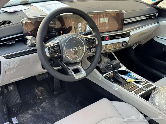 كيا كي 5 نص فل GLS موديل 2026 12