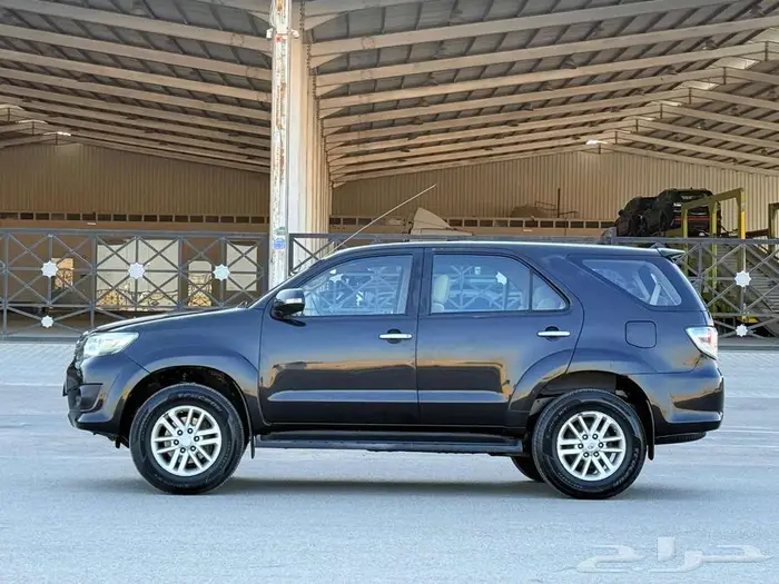 تويوتا فورتشنر 2012 6