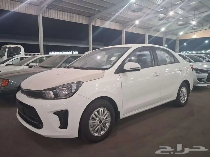 كيا بيقاس 2025 ابيض 1