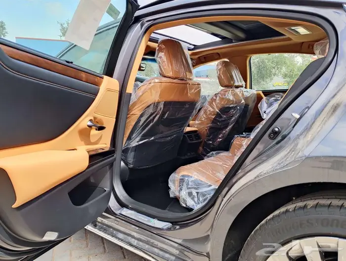 لكزس ES350 CC موديل 2025 وارد سعودي 7
