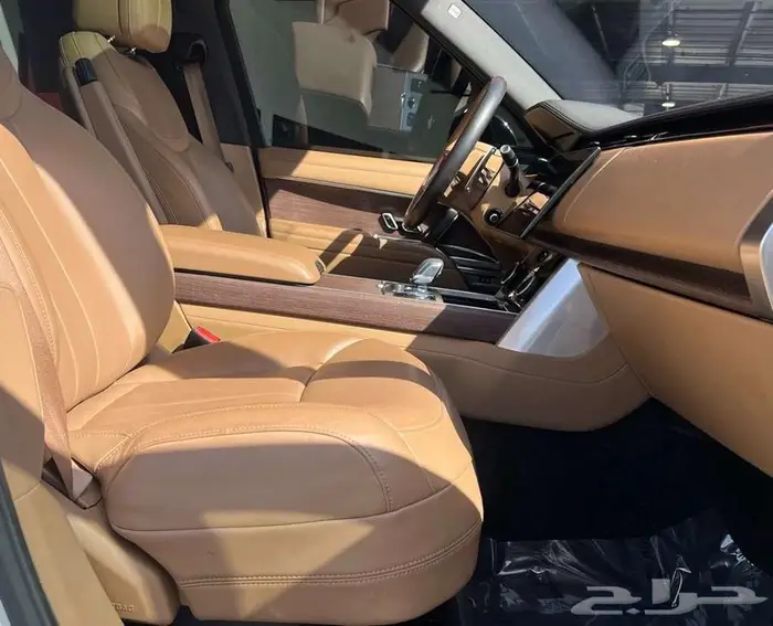 2023 Land Rover Range Rover SE 8