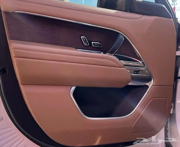 2023 Land Rover Range Rover SE 7