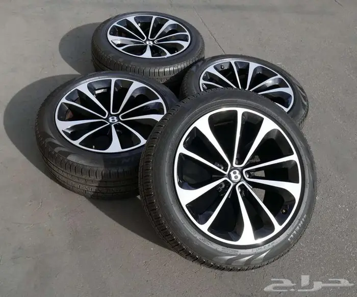 تتوفر لدينا جنوط بنتلي بنتياقا الاصلية 3